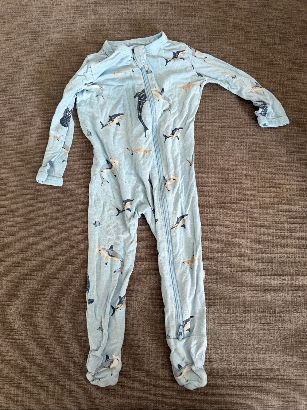 Kyte baby shark footie pajamas 3-6 month